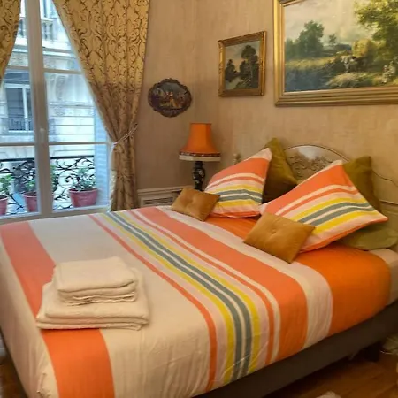 Au Coeur Du Quartier Butte Montmartre